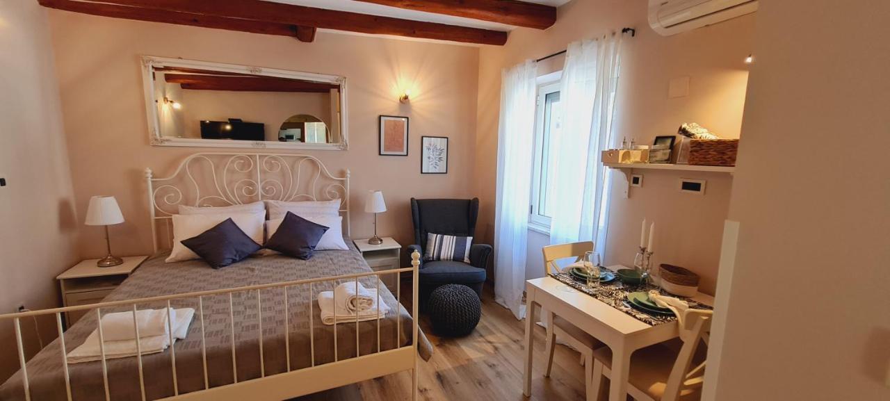 Studio Apartments Malu Pula Ngoại thất bức ảnh
