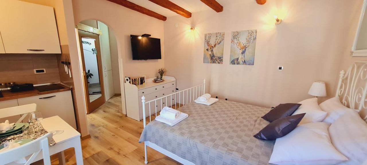 Studio Apartments Malu Pula Ngoại thất bức ảnh