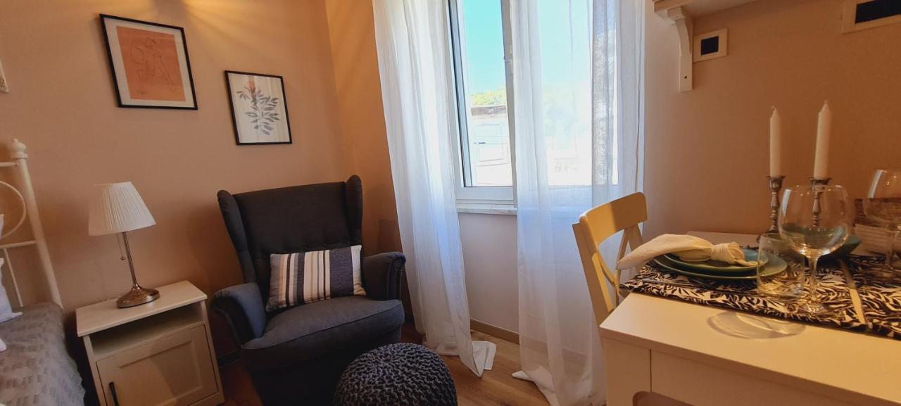 Studio Apartments Malu Pula Ngoại thất bức ảnh
