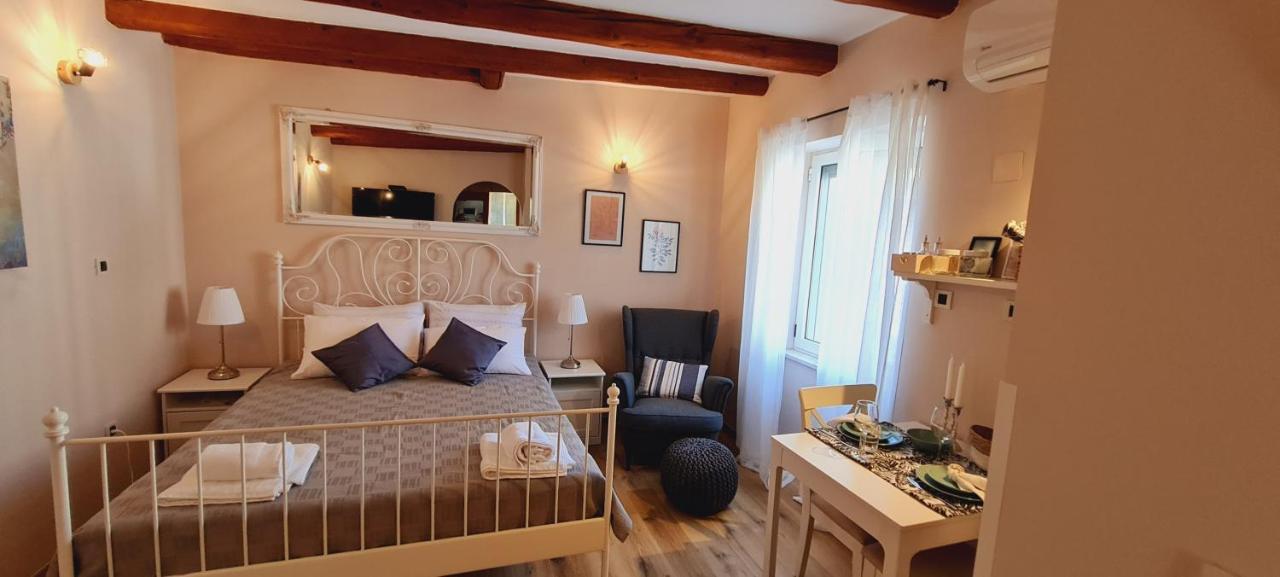 Studio Apartments Malu Pula Ngoại thất bức ảnh