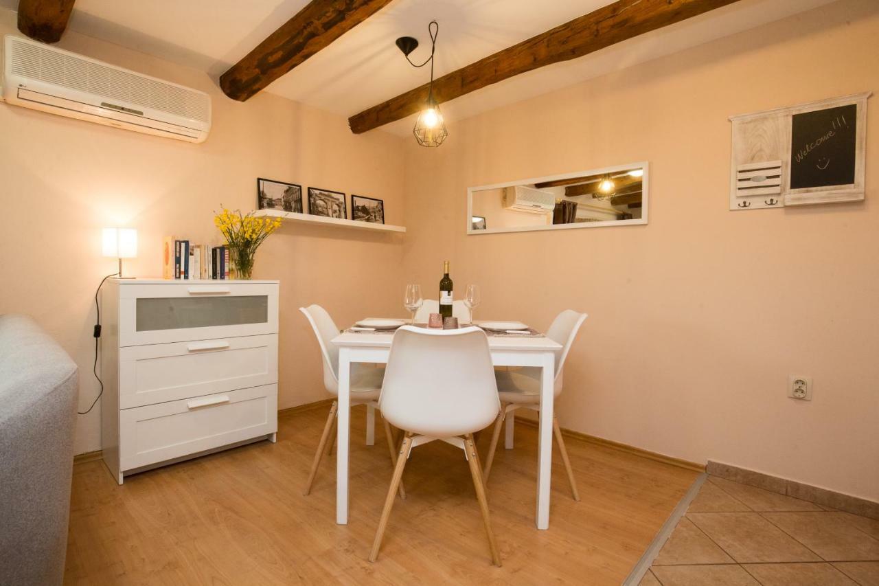 Studio Apartments Malu Pula Ngoại thất bức ảnh
