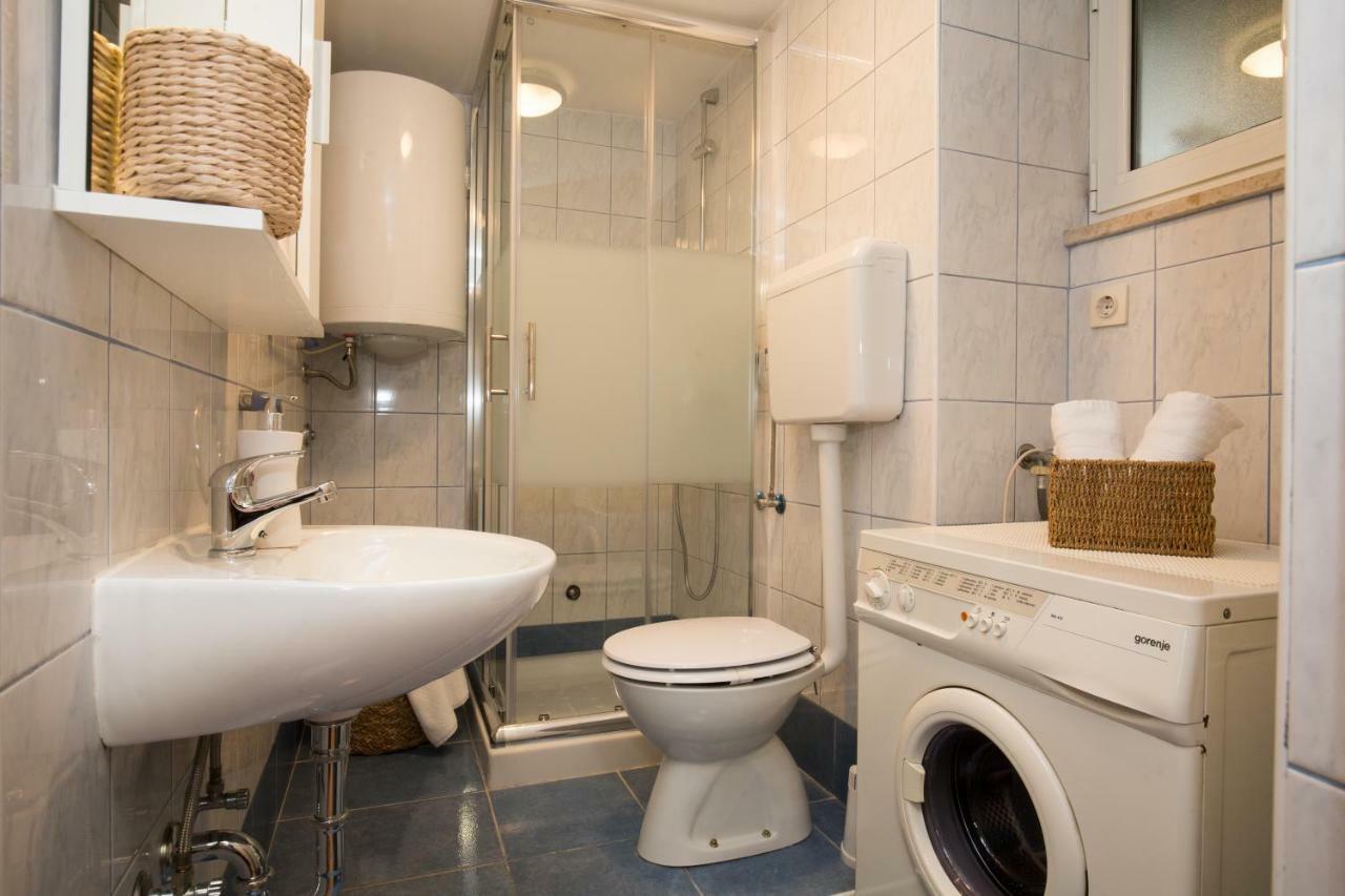 Studio Apartments Malu Pula Ngoại thất bức ảnh